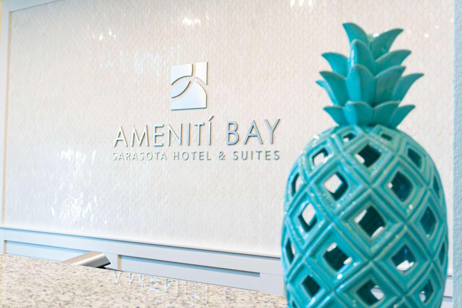 Ameniti Bay - Best Western Signature Collection Fruitville ภายนอก รูปภาพ