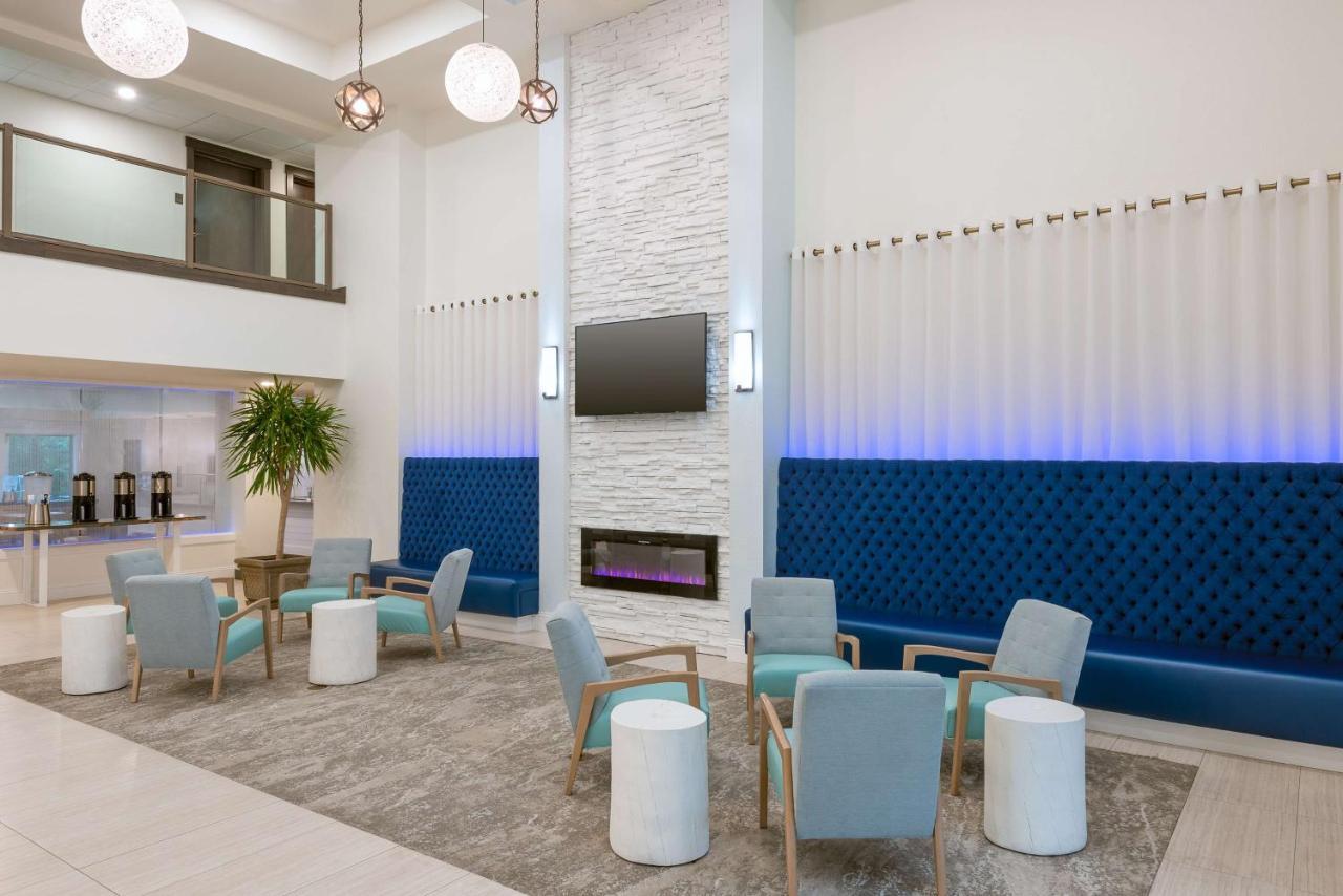 Ameniti Bay - Best Western Signature Collection Fruitville ภายนอก รูปภาพ